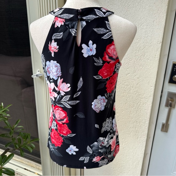 I.N.C. -International Concept - Black/Red floral, Sleeveless Top. Size M… - Picture 2 of 6